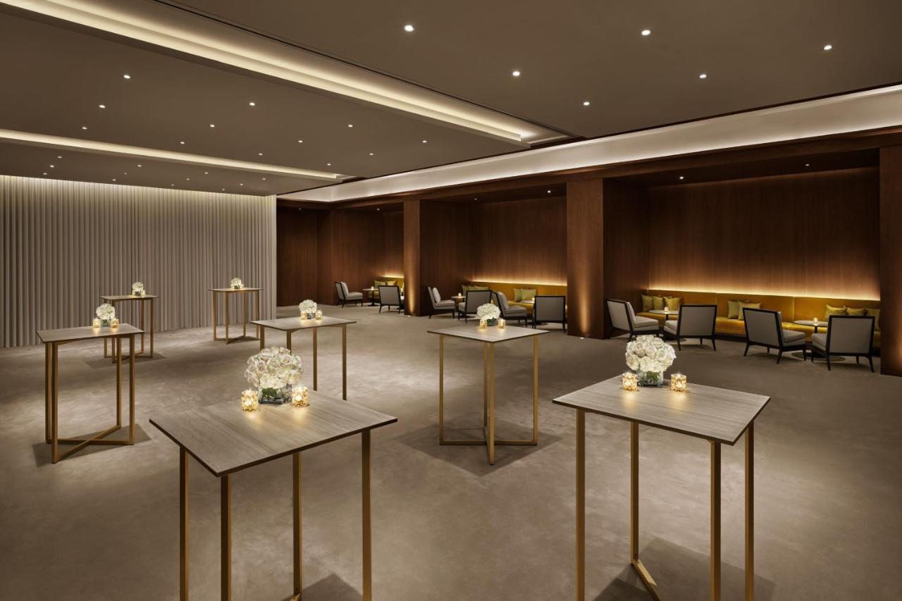 The Dubai Edition Екстериор снимка The Club at LSE