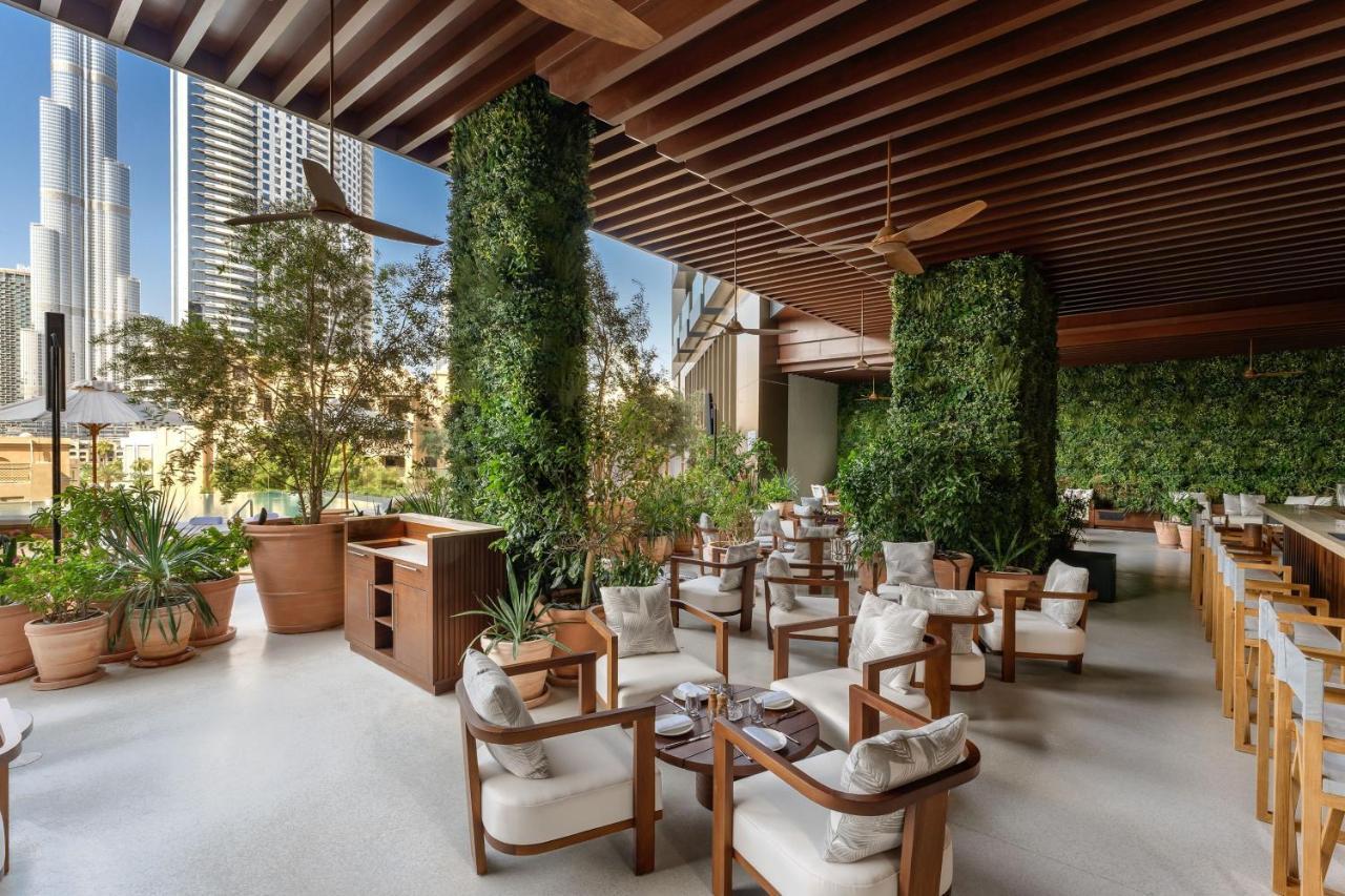The Dubai Edition Екстериор снимка The Terrace at the Four Seasons Hotel