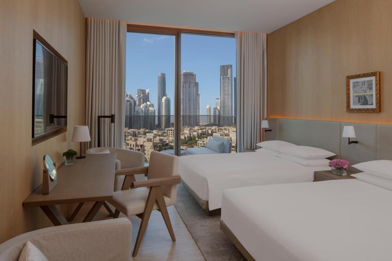 The Dubai Edition Екстериор снимка A guest room at the hotel