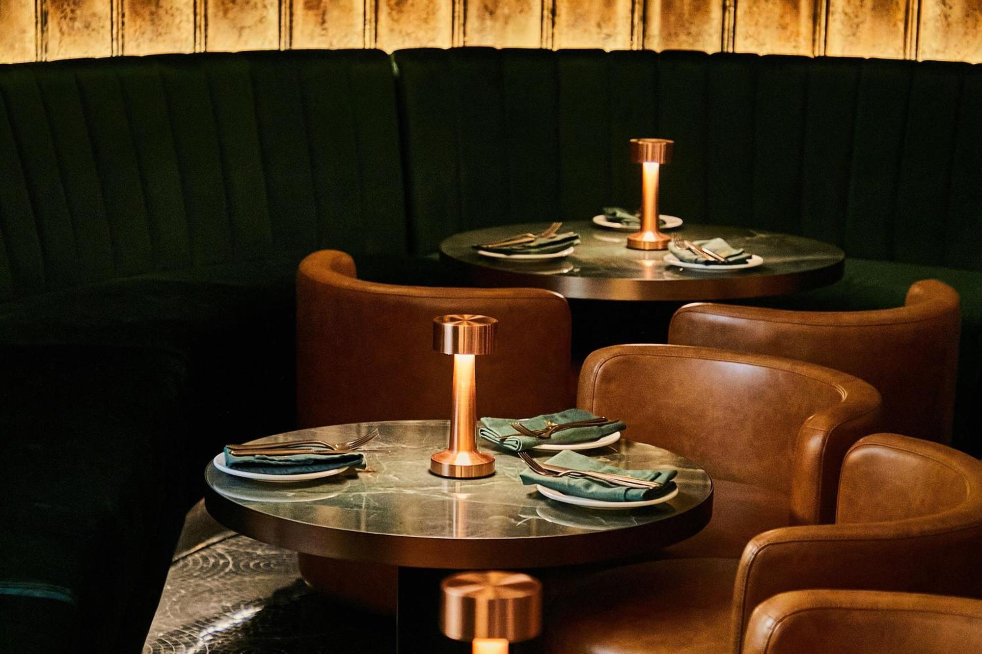The Dubai Edition Екстериор снимка Interior of the restaurant