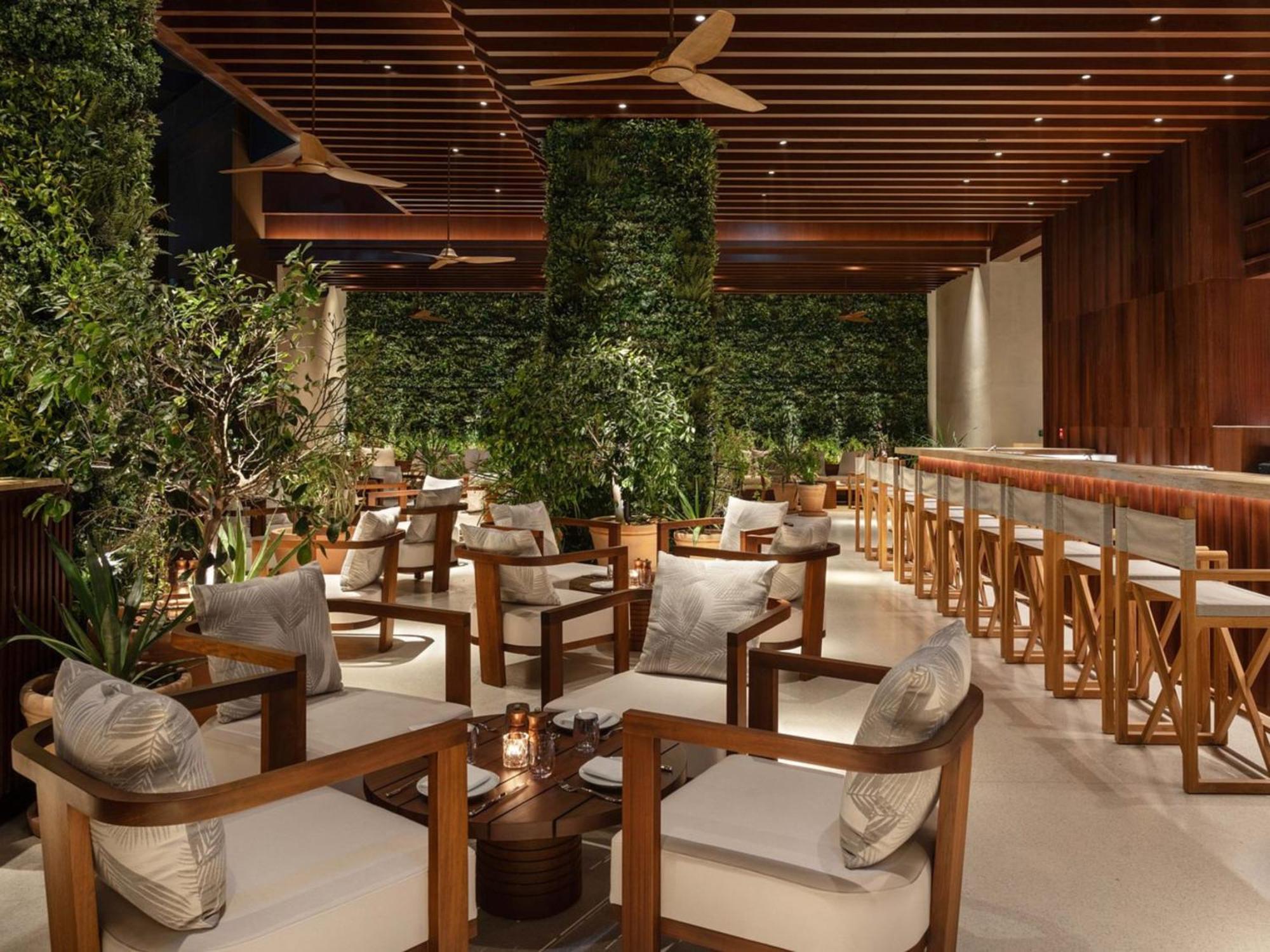 The Dubai Edition Екстериор снимка The Bar